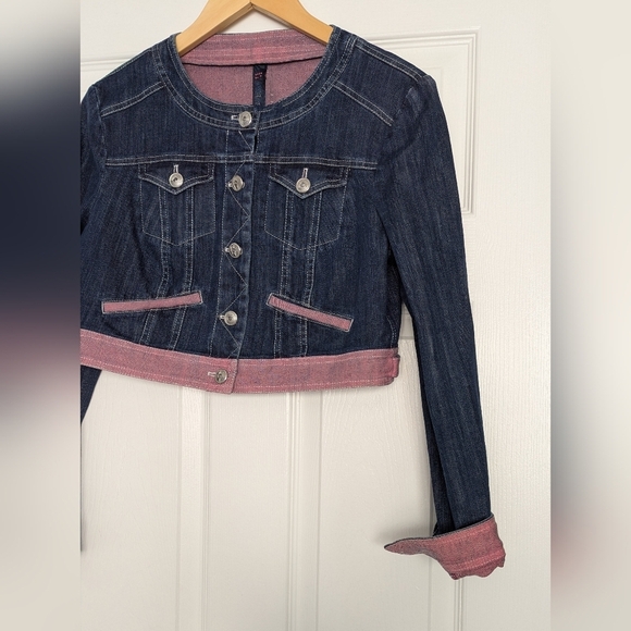 TUZZI Women's (Size 8) Cropped Denim/Jean Jacket W/ Silver Buttons & Pink Accent - Picture 2 of 10